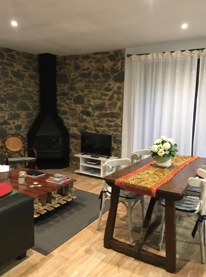 Torre De La Ferreria Apartment Tona Екстериор снимка